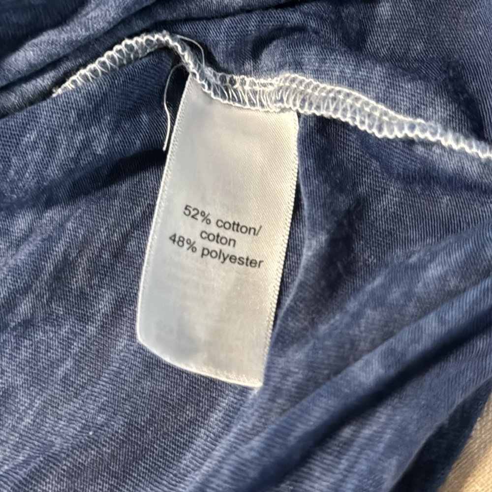 Cold Shoulder Tee - Picture 4 of 5